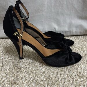 Lien Do Black Velvet Pumps 8.5 EUC